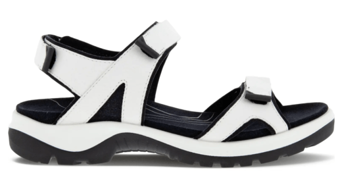 STYLECASTER | Sandal Trends 2022