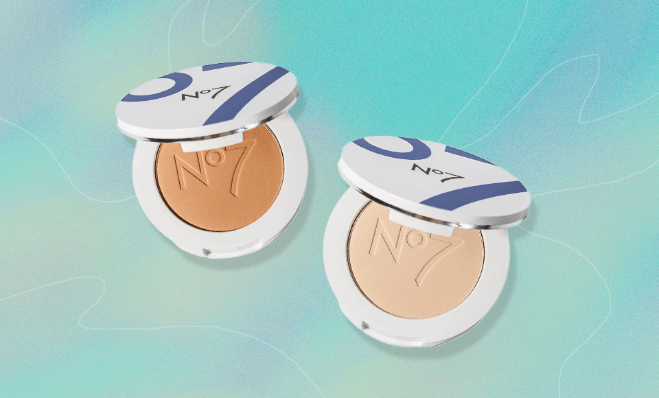 Lift & Luminate Triple Action Pressed Powder