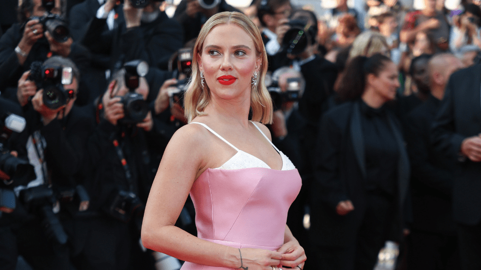 STYLECASTER | Exposed Bra Trend