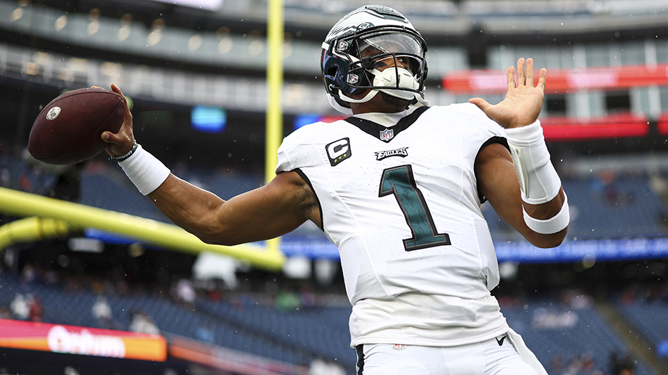 FOXBOROUGH, MA - SEPTEMBER 10: Jalen Hurts #1 of the Philadelphia Eagles warms up prior to an NFL football game against the New England Patriots at Gillette Stadium on September 10, 2023 in Foxborough, Massachusetts. (Photo by Kevin Sabitus/Getty Images)