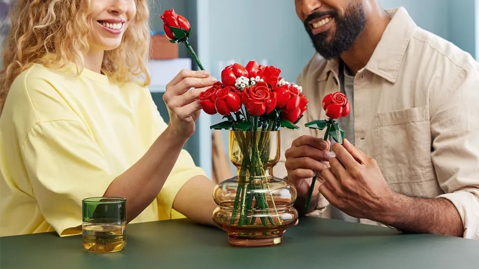 LEGO Rose Bouquet