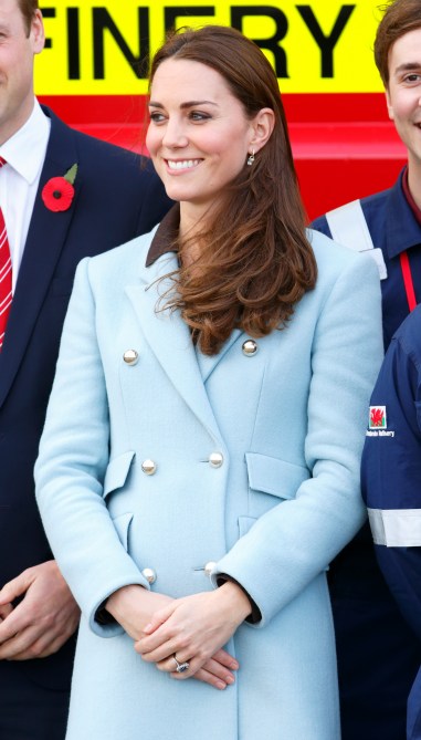 Kate Middleton Pregnant Photos, Princess of Wales Baby Bump Pictures