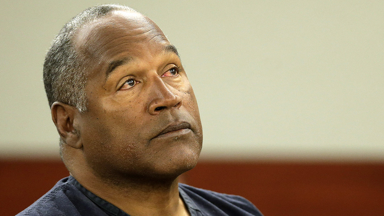 LAS VEGAS, NV - MAY 13:  O.J. Simpson listens to testimony at an evidentiary hearing in Clark County District Court May 13, 2013 in Las Vegas, Nevada. Simpson, who is currently serving a nine to 33-year sentence in state prison as a result of his October 2008 conviction for armed robbery and kidnapping charges, is using a writ of habeas corpus, to seek a new trial, claiming he had such bad representation that his conviction should be reversed.
