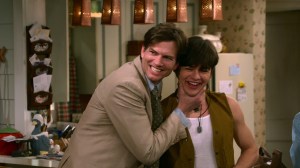 Ashton Kutcher as Michael Kelso, Mace Coronel as Jay Kelso in episode 101 of That ‘90s Show.