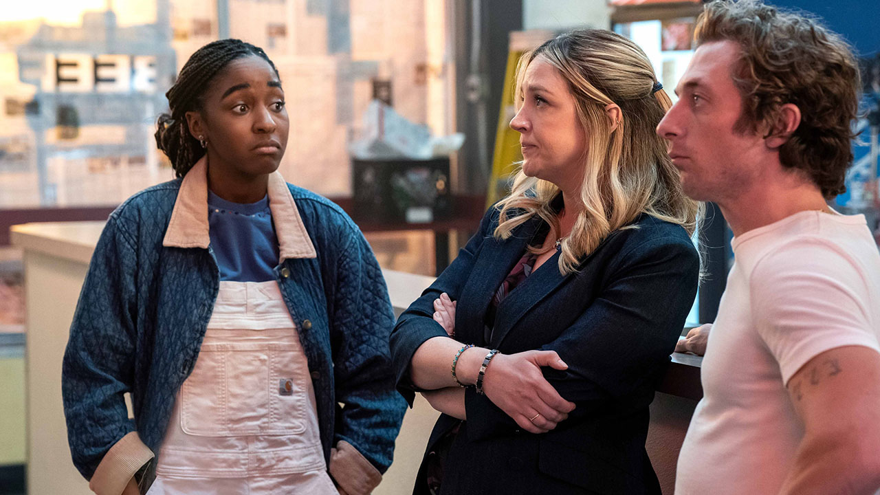 THE BEAR, from left: Ayo Edebiri, Abby Elliot, Jeremy Allen White, 'Beef', (Season 2, ep. 201, aired June 22, 2023).