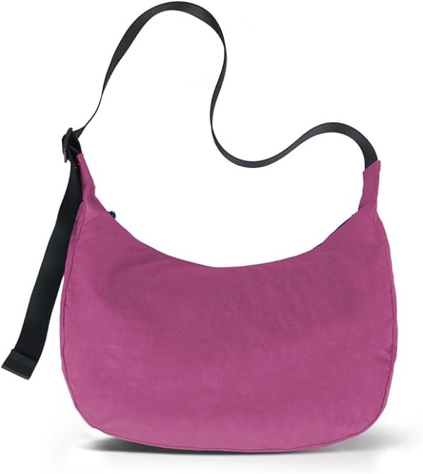 Amazon Has a Near-Identical Baggu Crescent Bag Lookalike for $28