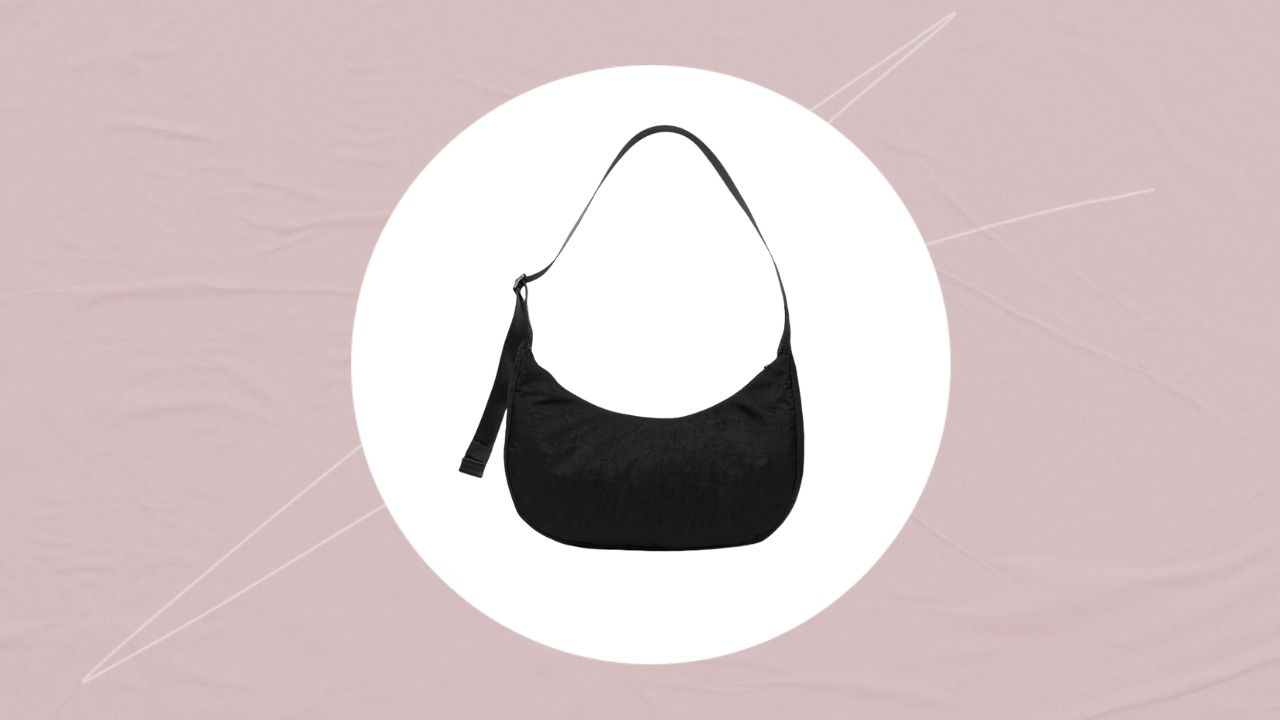 A black Baggu Crescent Bag lookalike