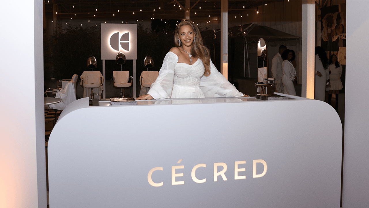 Beyoncé at a Cécred event.