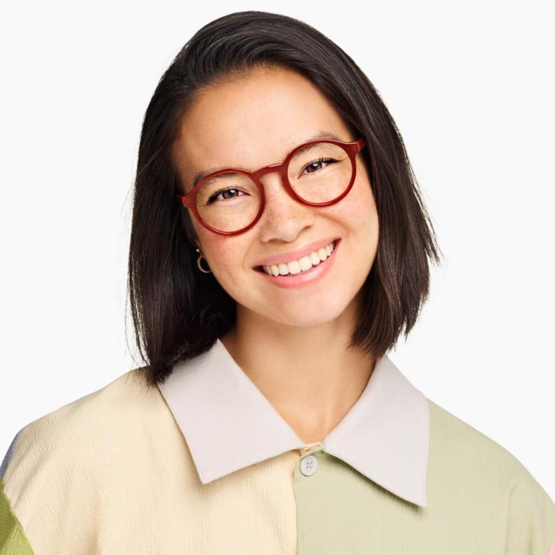 2025 Glasses Trends: Perfect Circles, Frameless Lenses, & More