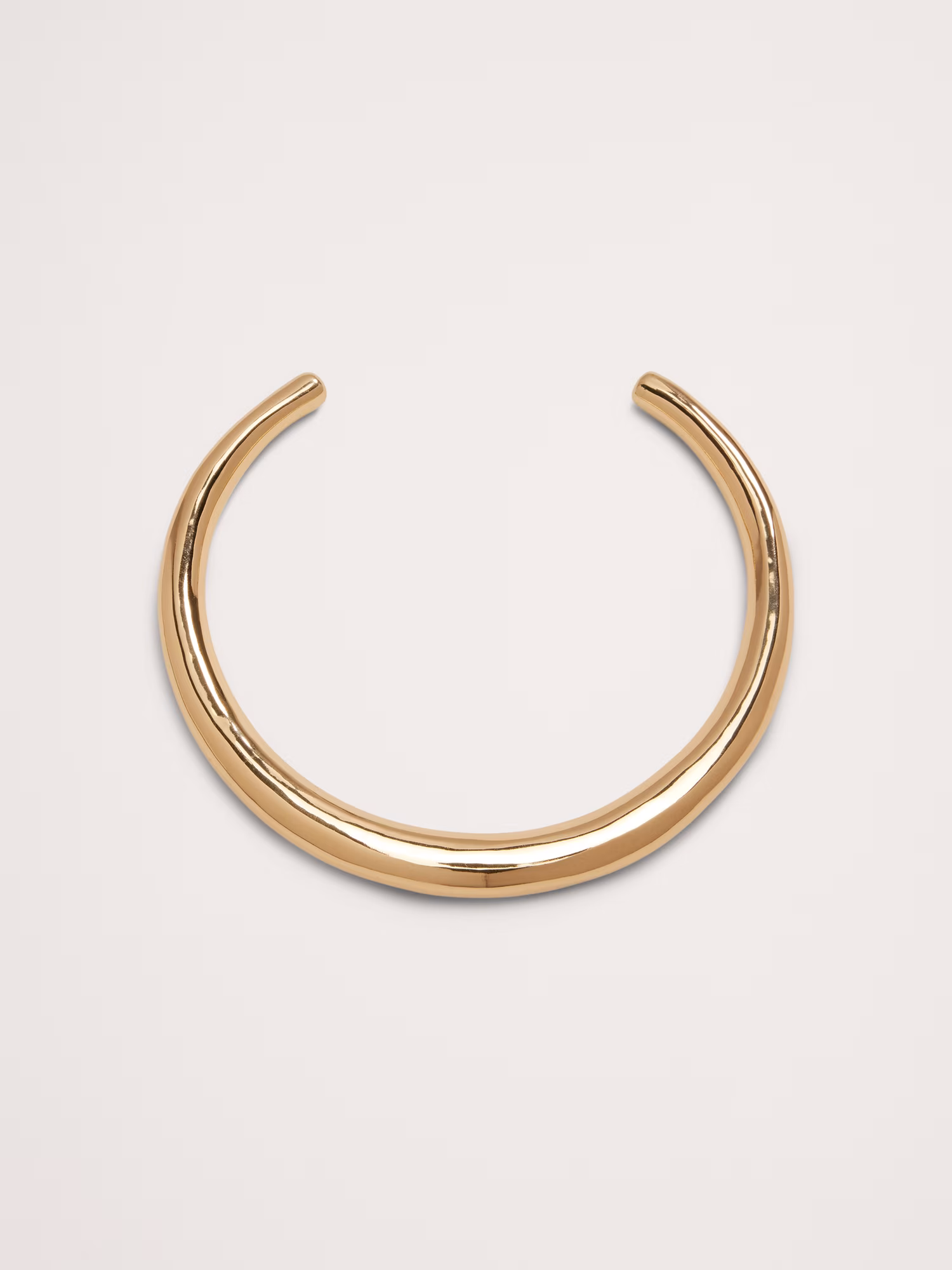 Necklace Trends 2025: Chunky Chains, Pearls, & More