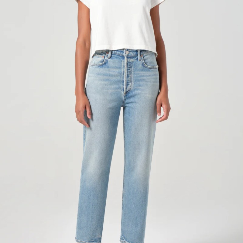 The Best Butt-Lifting Jeans According to Stylists in 2025