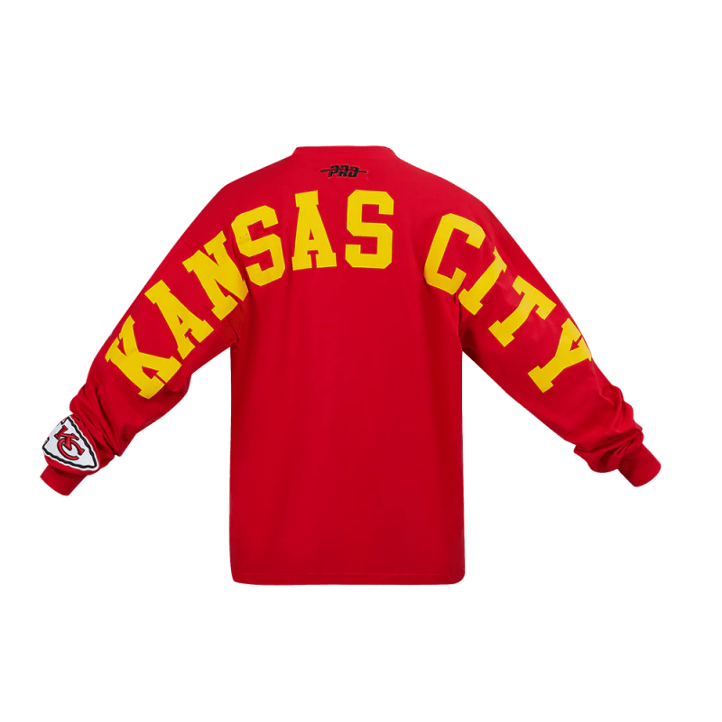 Taylor Swift Super Bowl Outfit 2025: How to Steal Her Style