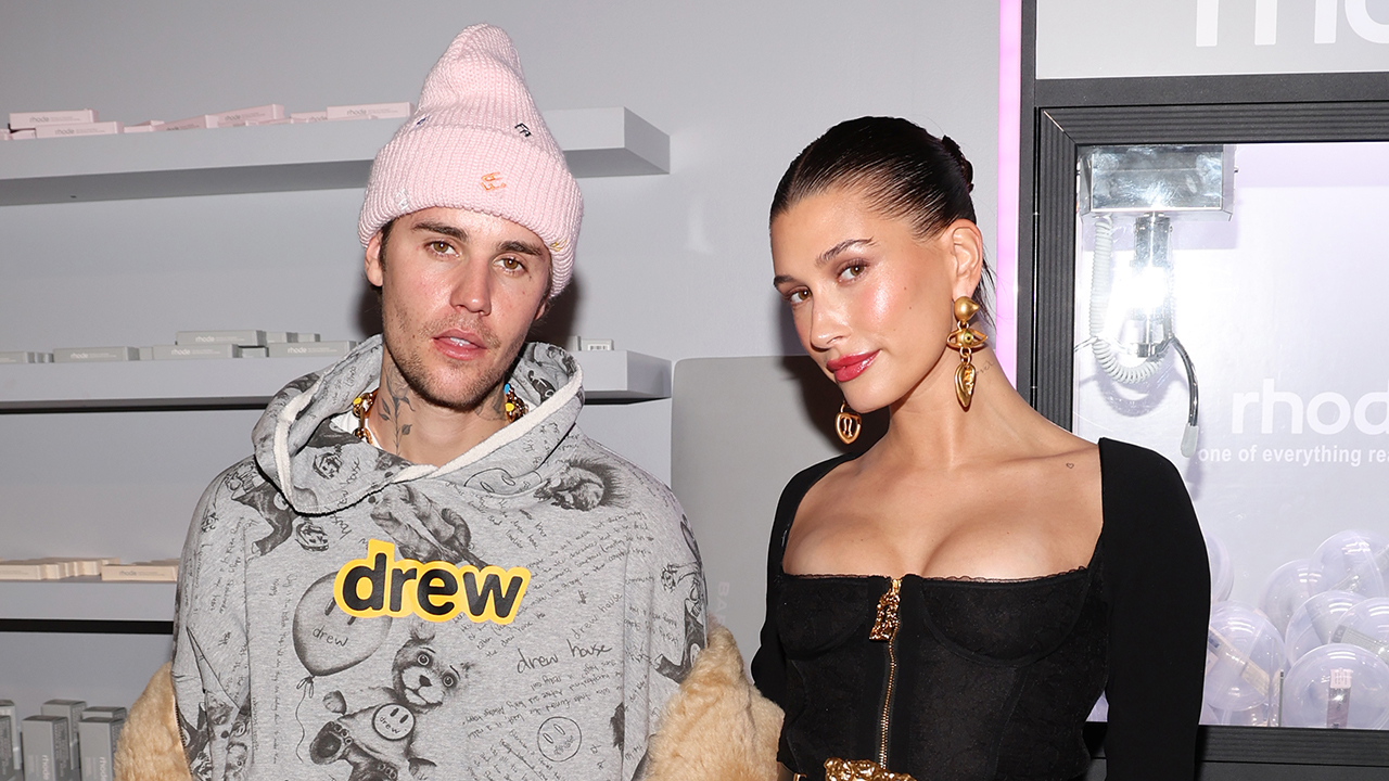 HOLLYWOOD, CALIFORNIA - JANUARY 14: Justin Bieber and Hailey Bieber attend OBB Media’s Grand Opening of OBB Studios on January 14, 2023 in Hollywood, California
