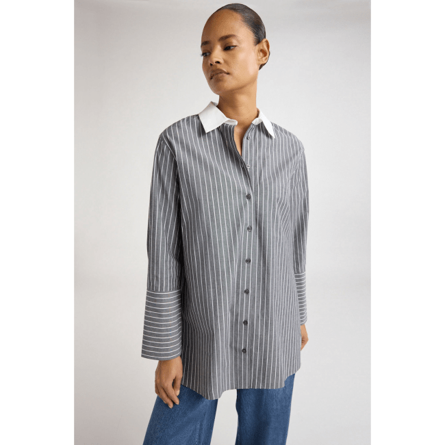 Scoop Oversized Cotton Poplin Blouse with Long Sleeves in grey pinstripe